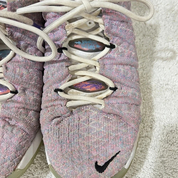 Nike Lebron 18 CW2760-900 Purple Basketball Shoes Sneakers Size 5Y Athletic - Picture 7 of 12